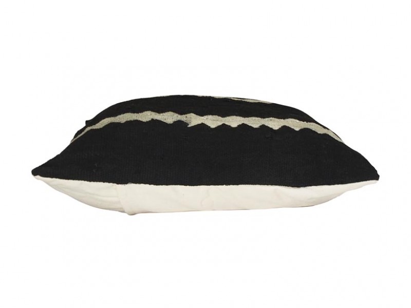 45x45 black with white zigzag-side 45x45 black with white zigzag-side